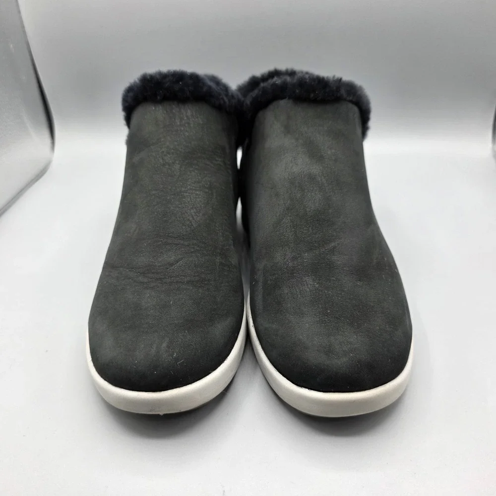 Olukai Malua Hulu Booties Womens 6.5 Black Leather Sheepskin Lined Warm Winter‎